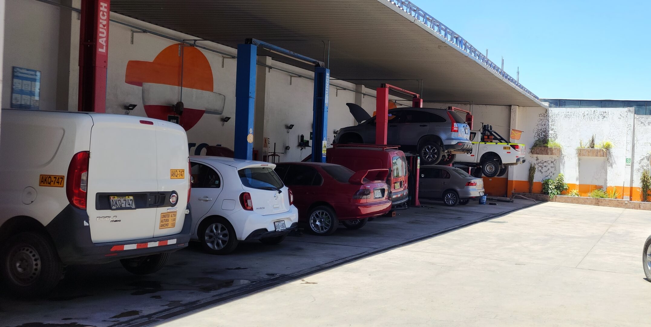 taller mecánico en Arequipa, especializado en mecánica, inyectores, planchado y pintura automotriz